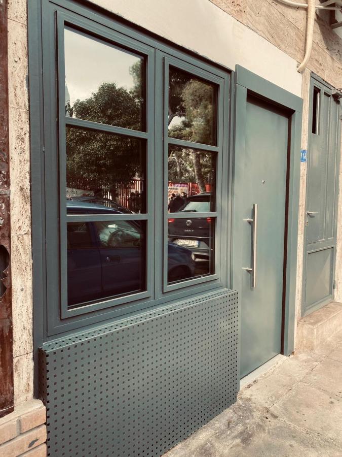 Small Meisonette Near The Metro Vipgreece Афины Экстерьер фото