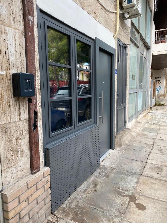Small Meisonette Near The Metro Vipgreece Афины Экстерьер фото