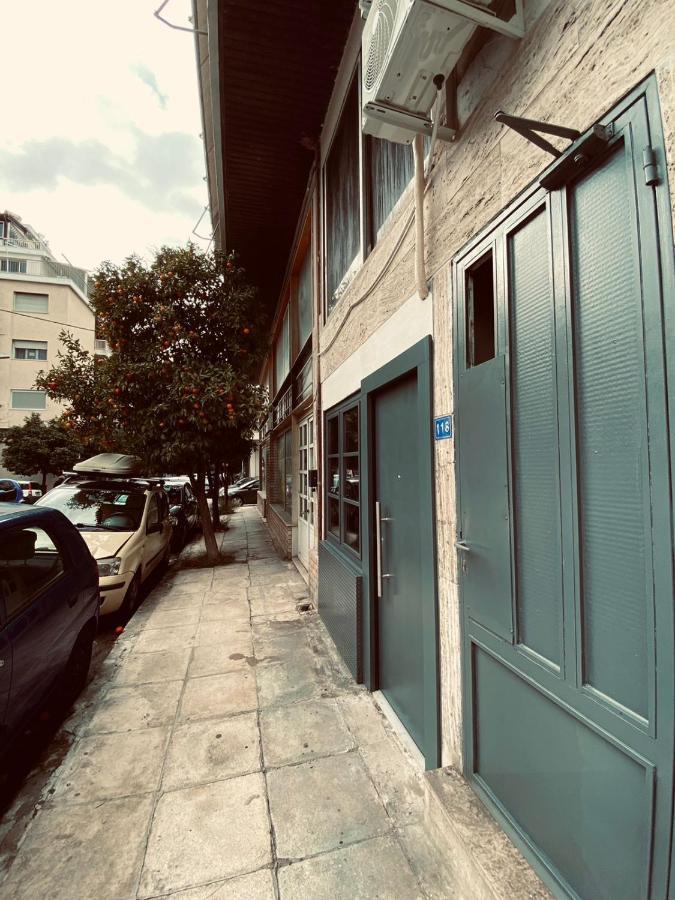 Small Meisonette Near The Metro Vipgreece Афины Экстерьер фото